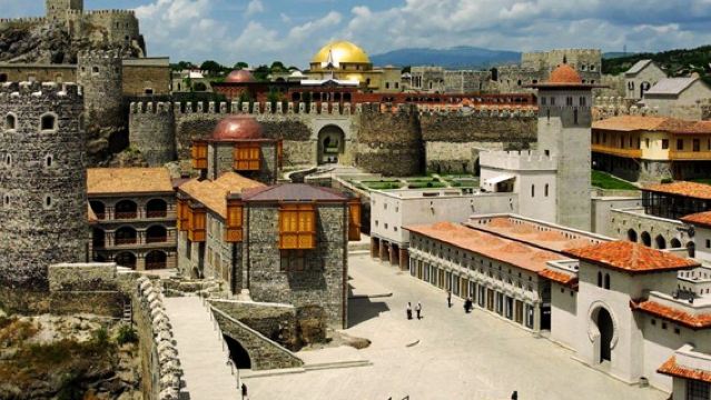 Parque Central de Borjomi + Castillo de Rabati + Ciudad Caverna de Vardzia + Fortaleza de Atskuri
