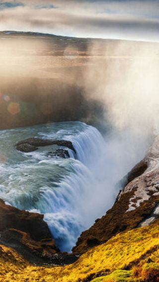 Iceland Golden Circle Classic Day Tour (Crater Lake + Round-Trip Transfers)