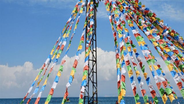 [Pakej Lawatan Kumpulan Kecil/Termasuk Pengangkutan] Lawatan Sehari ke Tasik Qinghai Erlangjian + Tasik Garam Chaka + Gunung Riyue