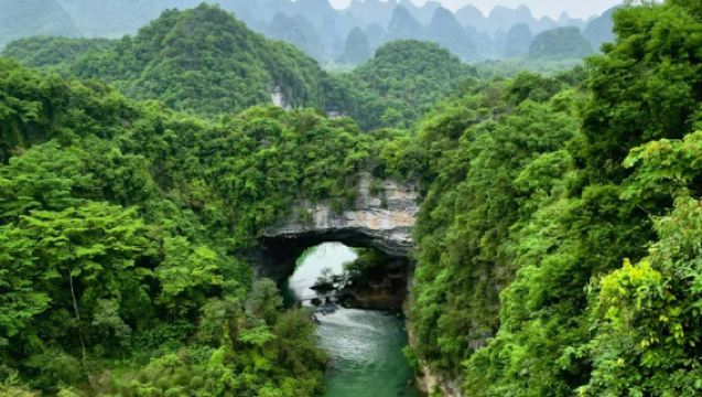 柳州鹿寨香橋岩溶+中渡古鎮響水瀑布一日遊【8人小團】