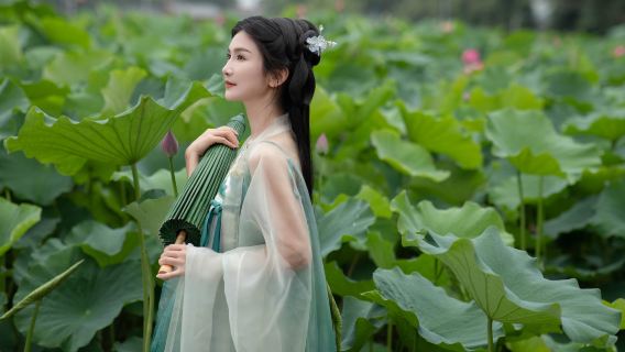 Matkakuvaus Maqên Countyssä[Seurantakuvaus perheille, yksilöille ja pariskunnille, lyhyet videot, mainosvideot, muotokuvat, hääkuvat – kaikki raakakuvat sisältyvät ja käännöspalvelut]