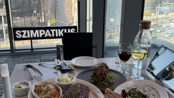 Réservation de table au restaurant SZIMPATIKUS, un restaurant tendance à Séoul, Corée du Sud