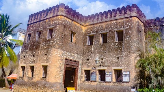 Zanzibar Tam Günlük Deneyim: Jozani Ormanı, Baharat Çiftliği ve Stone Town Turu Öğle Yemeği Dahil