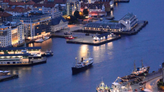 Norway Bergen - Bryggen - Laluan Pelabuhan Ikan Warisan Dunia - Sewaan Peribadi Bahasa Cina - Tanpa Risau