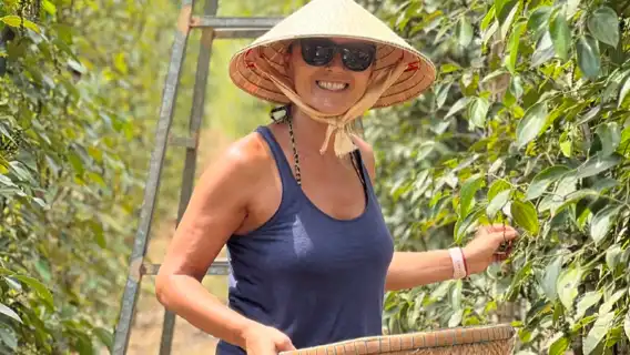 ทัวร์ 1 วันทางใต้ของเกาะฟูก๊วก + อาหารกลางวัน + บริการรับส่งโรงแรม [หาดซาว + วัดฮูกัว + เรือนจำฟูก๊วก]