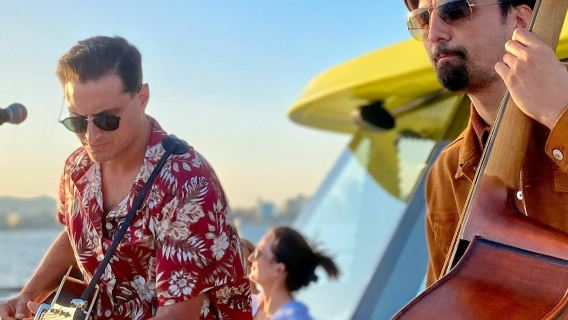 Barcelona: Du thuyền Catamaran ngắm hoàng hôn thân thiện với môi trường + Nhạc sống