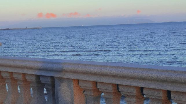 珠海漁女+景山公園+唐家灣+情侶路+白沙灘一日遊可中英文服務