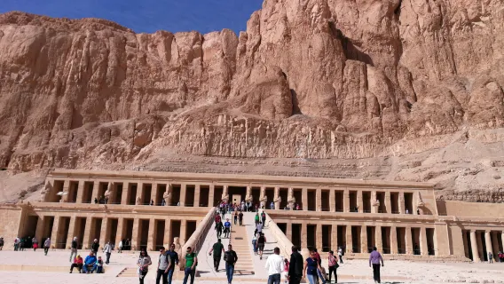 Luxor Valley of the Kings + Queen's Temple + Memnon + Karnak + Luxor Temple one-day tour Local Group