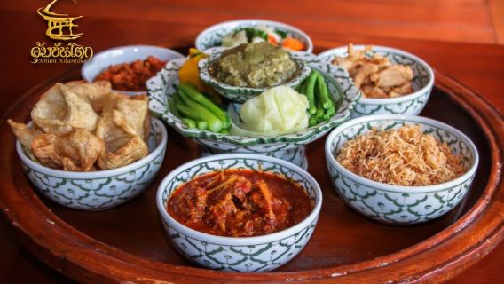 Chiang Mai Khantoke Imperial Dinner/Imperial Feast/unlimited Thai Cuisine/Thai Performance/Folk Dance/Traditional Music/Martial Arts Show/Hotel Transfer