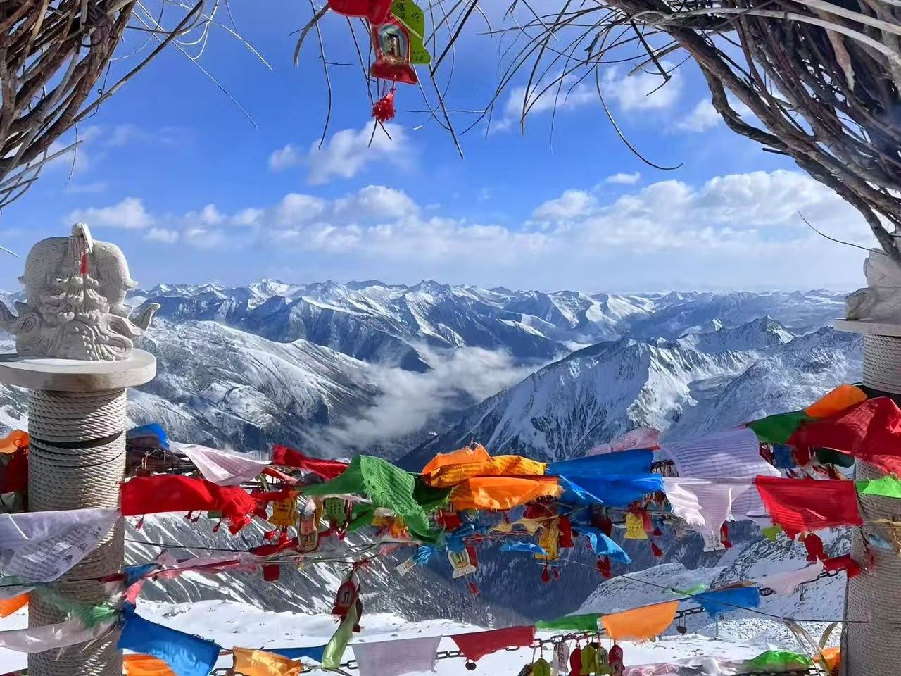 2-Day Private Tour from Chengdu to Bipenggou and Dagu Glacier (with Driver and Car Rental)