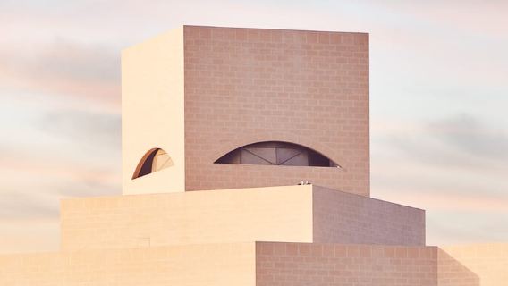 Doha: City Highlights Layover Tour