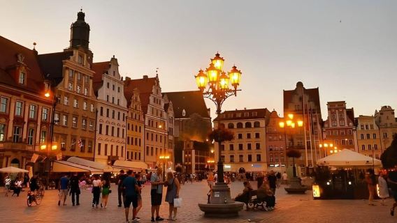Legends of Old Town 1 Hour Walking Tour in Wroclaw (English)