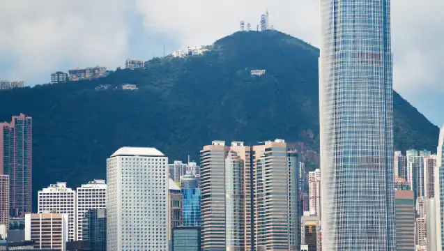 香港一日遊【遊經典景點，嚐港式美食】旺角+九龍+尖沙咀+港島