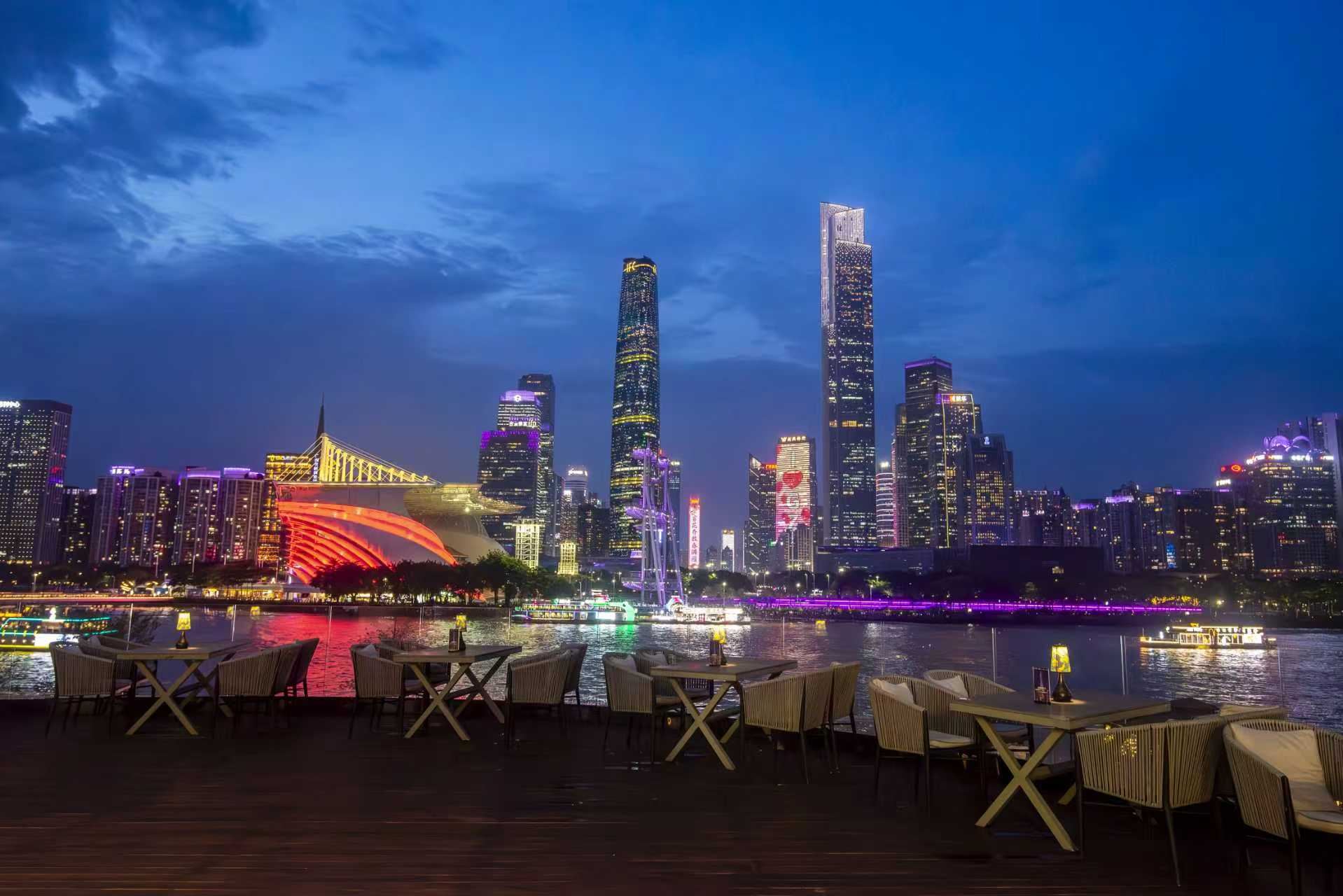 Guangzhou: Tapun Bar - 270° Pearl River Night View Bar (Food + Music + Drinks for a one-stop leisure experience)