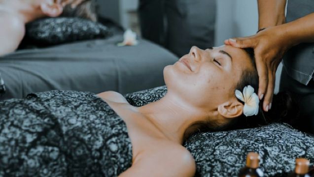 烏布漂浮早餐、叢林鞦韆與Spa：含接送浪漫之旅