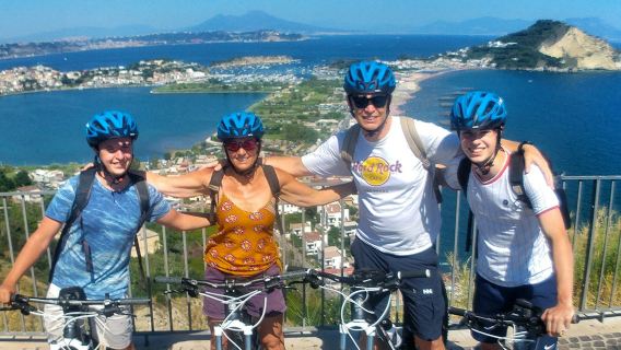 Bike Tour: Napoli e Campi Flegrei