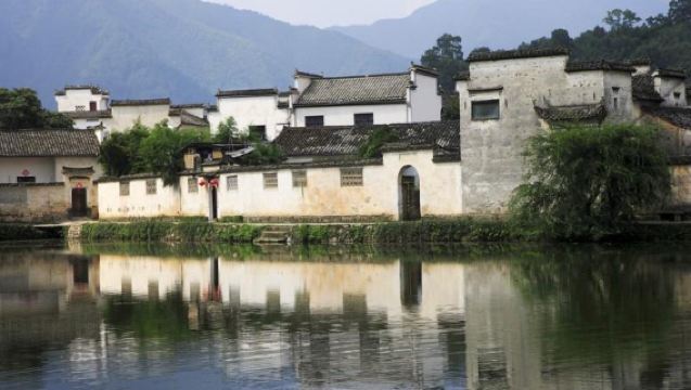 Индивидуальный тур на английском языке в достопримечательности Хунцунь и Сиди в провинции Аньхой. Трансфер от двери. Услуги персонального гида.