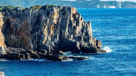 Osaka: Shirahama Shirarahama Beach + Engetsu Island + Senjojiki Rock Plateau + Sandanbeki Cliffs 1-Day Tour [Chinese Private Charter]