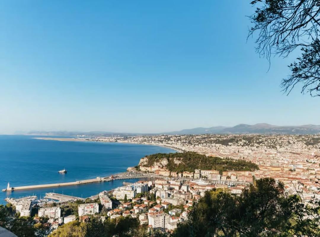 Half-day tour from Nice, France to Eze and Monaco Monte Carlo (morning/afternoon group)