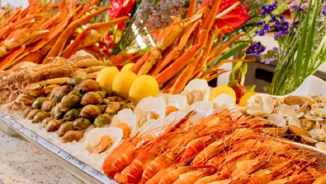 Zhuhai chimelong circus hotel food town buffet restaurant buffet dinner voucher for two/three/family-friendly/family package