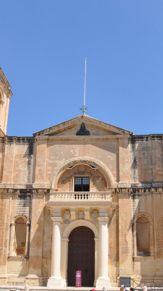 St. John's Co-Cathedral + Grand Master's Palace + Upper Barrakka + Old Mint Street + Fort St Angelo