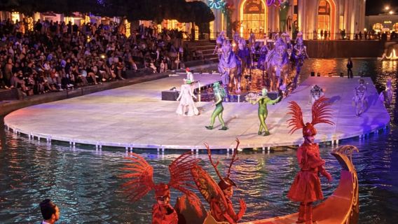 Spettacolo Notturno Land of Legends nel Distretto di Alanya con Trasferimenti in Hotel Inclusi