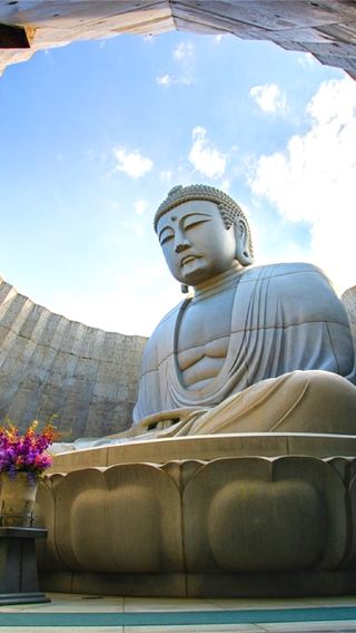 1-day tour to Hill of the Buddha + Jozankei + Lake Tōya + Showa-shinzan + Noboribetsu Jigokudani Valley in Hokkaido