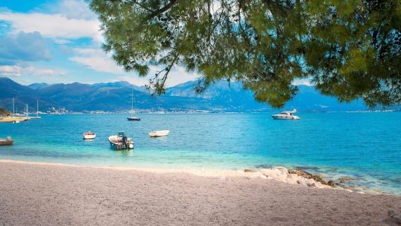 Durrës/Tirana/Shkoder: Montenegro Coast, Budva & St. Stefan