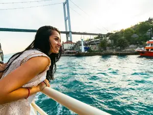 Istanbul: Hop On Hop Off Bosphour Tour