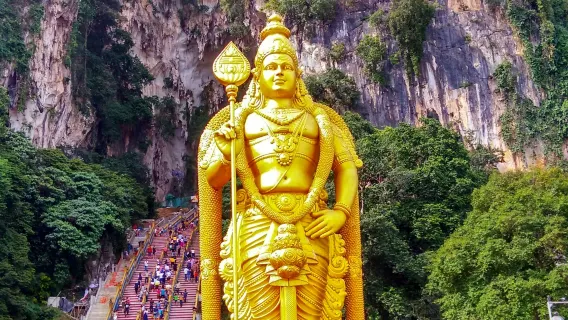 Suburbios de Kuala Lumpur y Batu Caves: Excursión de medio día + traslado de ida y vuelta