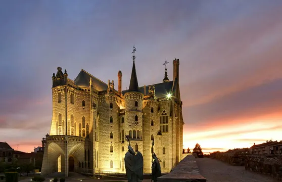 高迪宮殿 (Palacio de Gaudí) 連高級導覽手冊成人