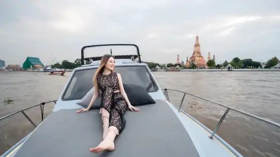 浪漫日落遊船票：曼谷湄南河 (Chao Phraya River) 黃昏遊船連雞尾酒及氣泡酒，前往鄭王廟