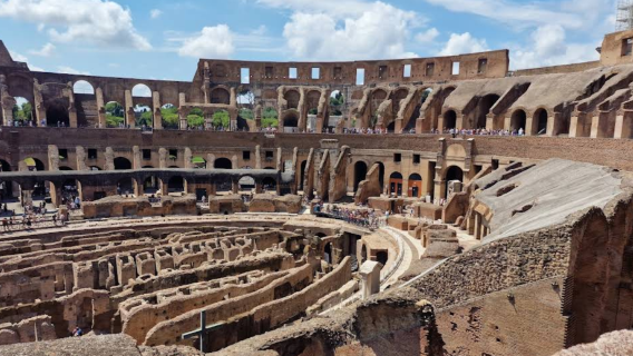 Chinese guide for the Colosseum (flexible timing) - inquire about availability before booking