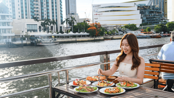 Bangkok: Calypso Cabaret Show with Optional Dinner