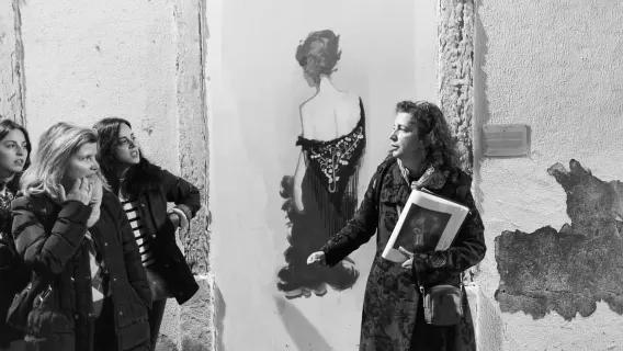 Fado: tour musicale a piedi + cibo e spettacolo dal vivo