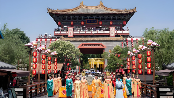 [Сезон любования осенними хризантемами в Кайфэне] Однодневная групповая экскурсия по ландшафтному саду на берегу реки Цинмин + префектура Кайфэн