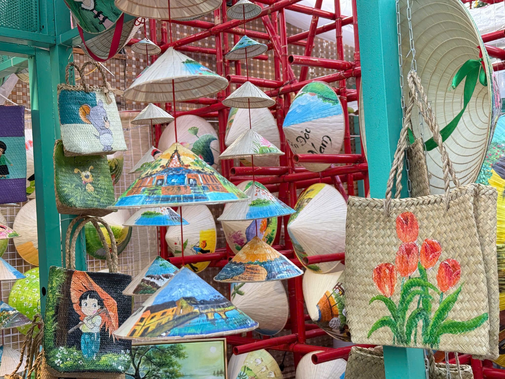 胡志明市：斗笠彩繪工作坊