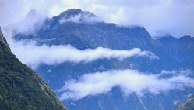 Queenstown Round-Trip: Milford Sound 1-Day Tour ~ Southern Discoveries Cruise
