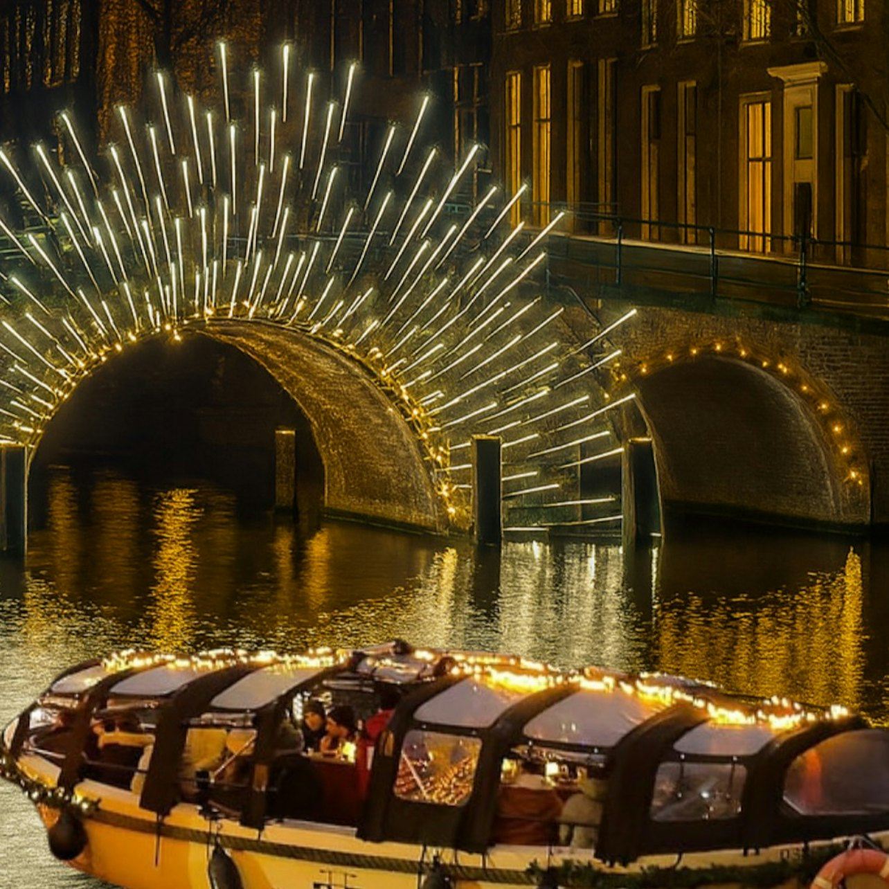 Amsterdam Light Festival: Bootsfahrt + Snacks + Unbegrenzte Getränke