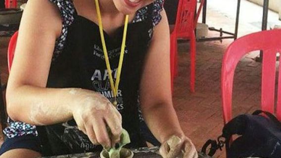 Cambodian Pottery Class