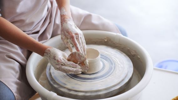 Гончарная мастерская Гэнсуйгама в префектуре Тоттори