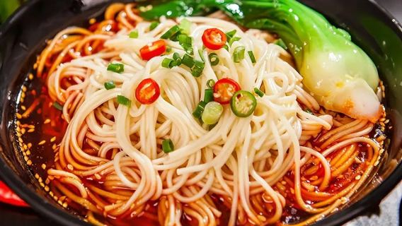 Tour Serale di Chengdu in TukTuk: Con una Guida Professionale in Inglese, Assapora le Delizie del Sichuan nei Vicoli Nascosti