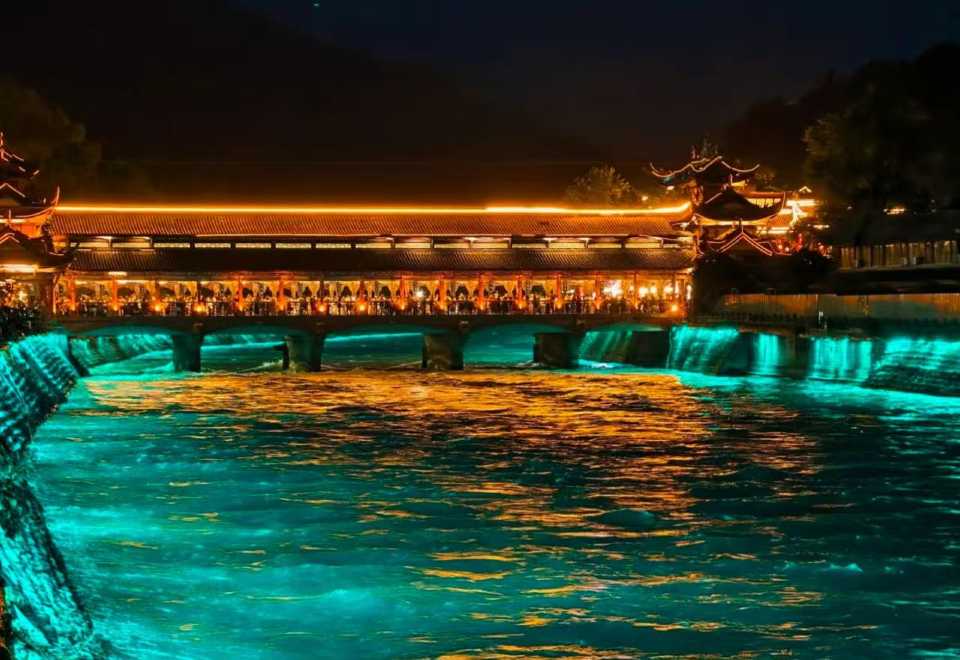 Chengdu: Dujiangyan + Panda Valley (premium small group of 2-6
