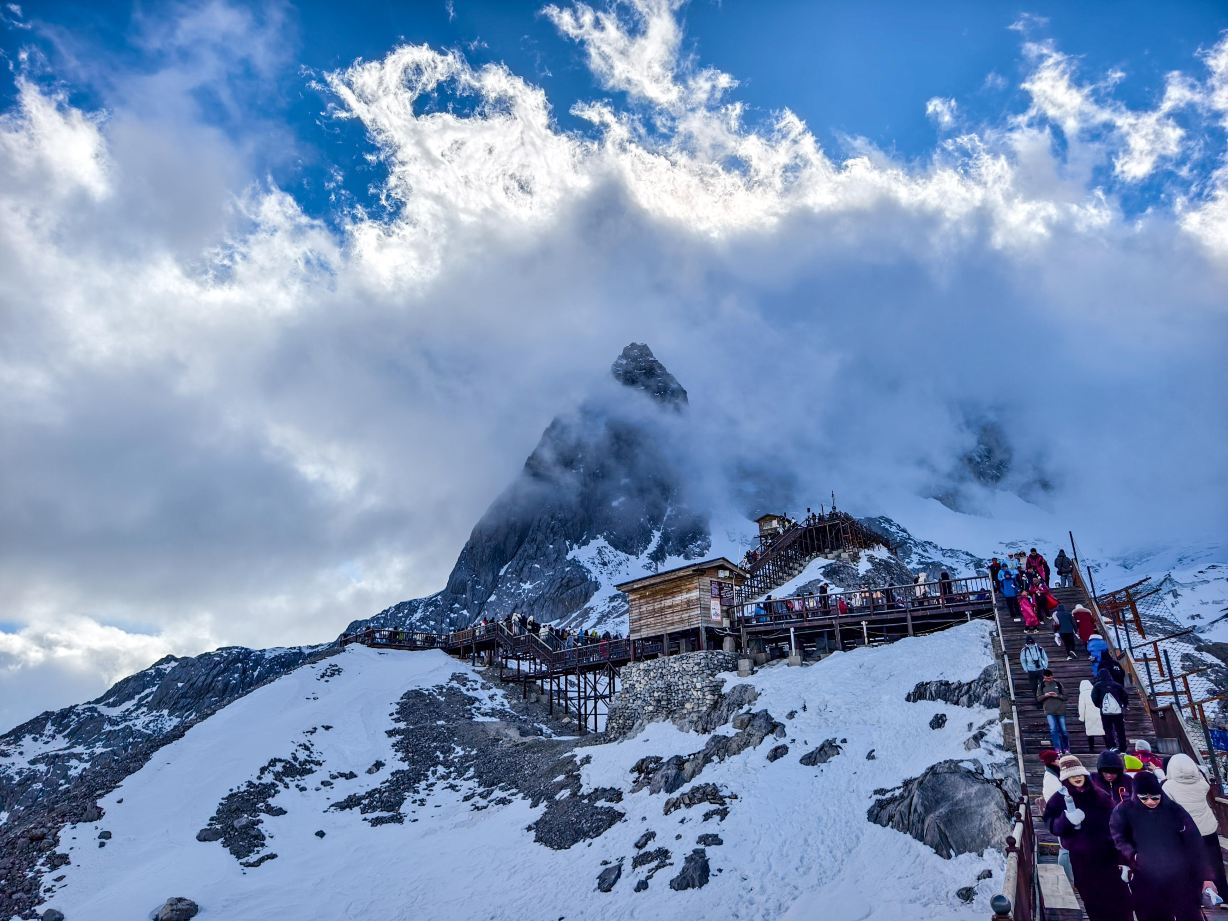 Jade Dragon (Yulong) Snow Mountain Guaranteed Glacier Cableway +