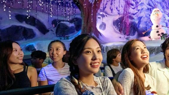 Disneyland París: Entrada + Transporte en tren desde París