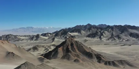 格爾木至敦煌|黑獨山胭脂山、大柴旦翡翠湖一日遊【提前預訂送航拍】