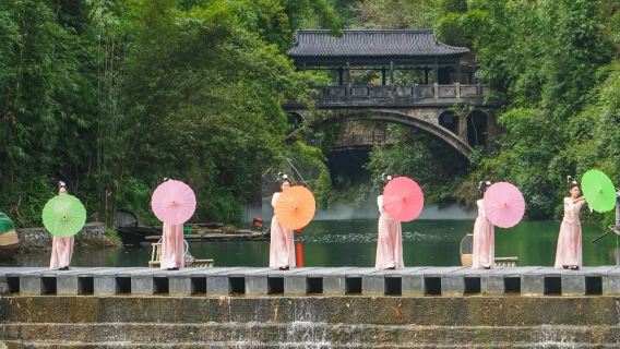 Tribe of the Three Gorges 1-day tour [Watch Tujia live performance + Enjoy Ba-Chu culture] Pure play tour
