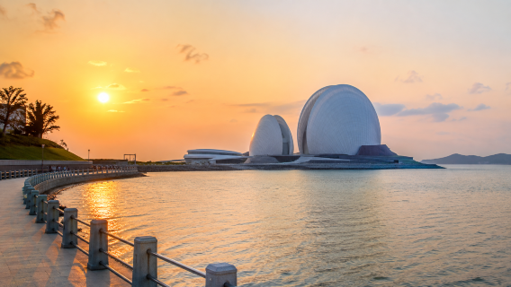 Tur pribadi | Perjalanan satu hari Zhuhai ke Shell Matahari Bulan + Hamparan Rumput Pantai + kereta gantung pemandangan 360° dengan antar-jemput ke lokasi