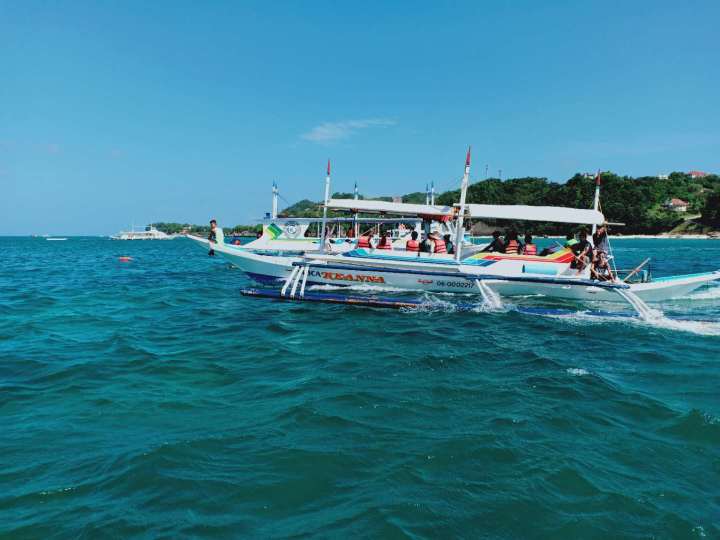 ボラカイ：マジックアイランド＆プーカビーチ＆コーラルガーデン