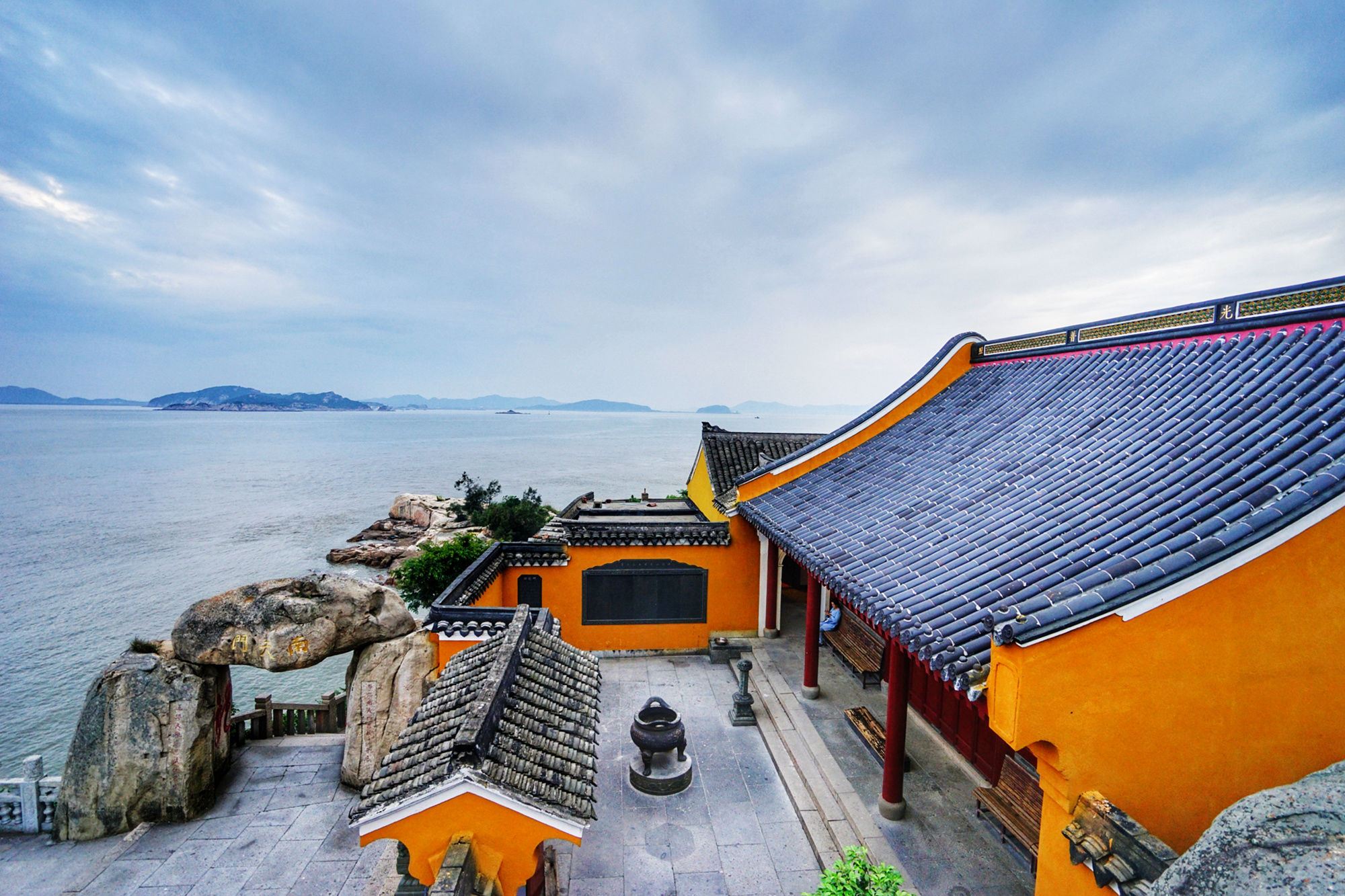 普陀山風景區一日遊【25人小團，含普陀山門船票+導遊導覽】